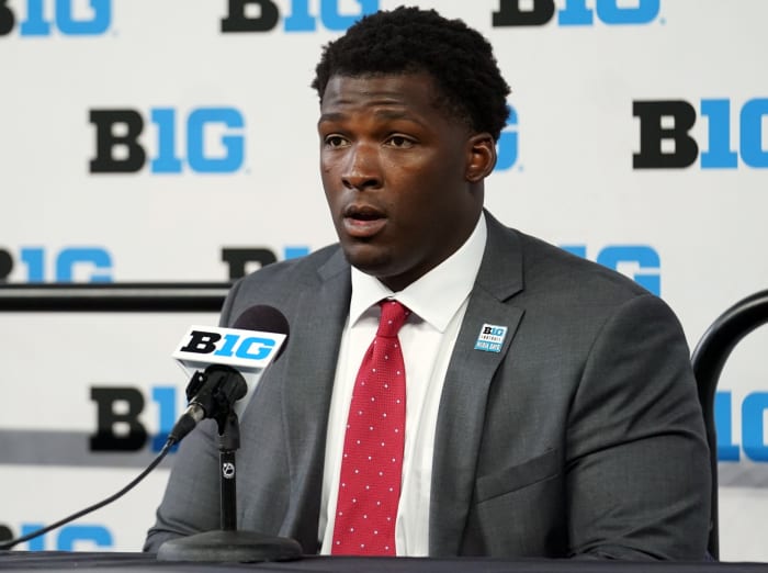 keeanu benton media days